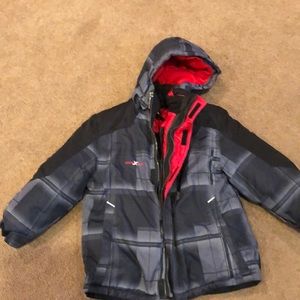 Boys snow jacket size 5/6